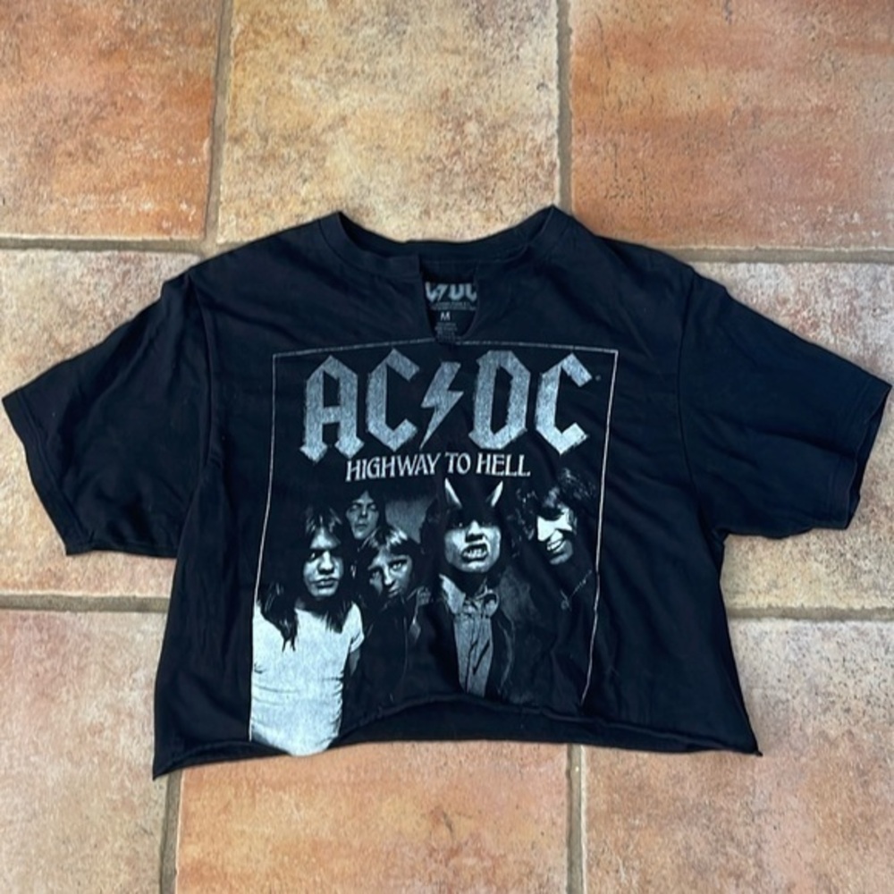 AC/DC Black 'Highway to Hell' Crop Tee